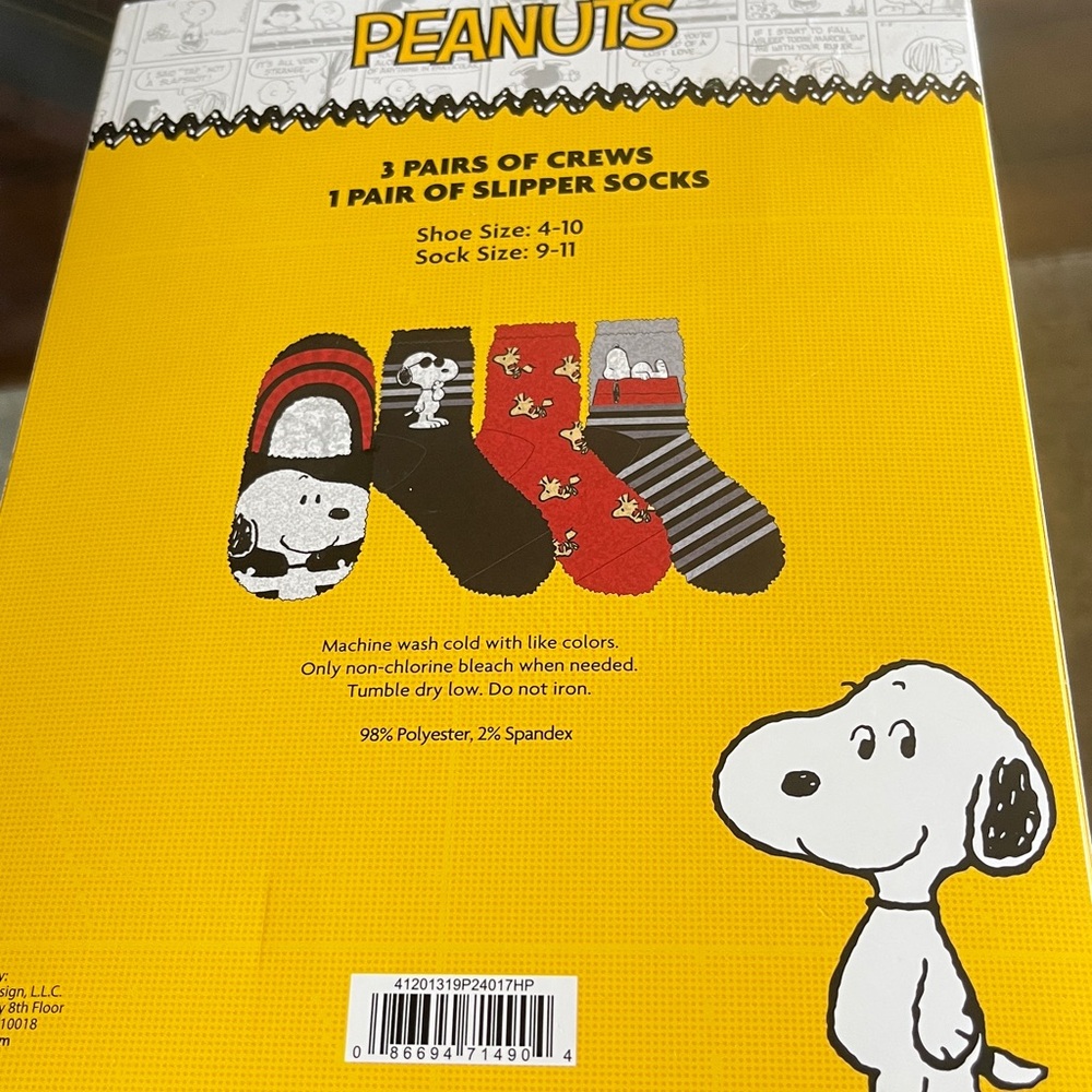PEANUTS | 3 Pairs of Crews & 1 Pair of Slipper Socks Sz 9-11 - Picture 3 of 3